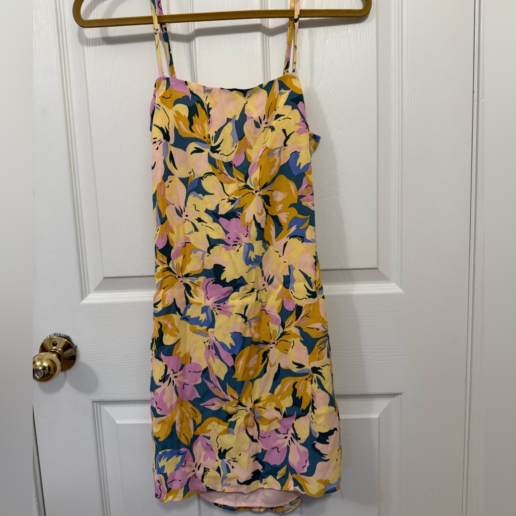Lulu’s Floral Spaghetti Strap Dress, Nwt
